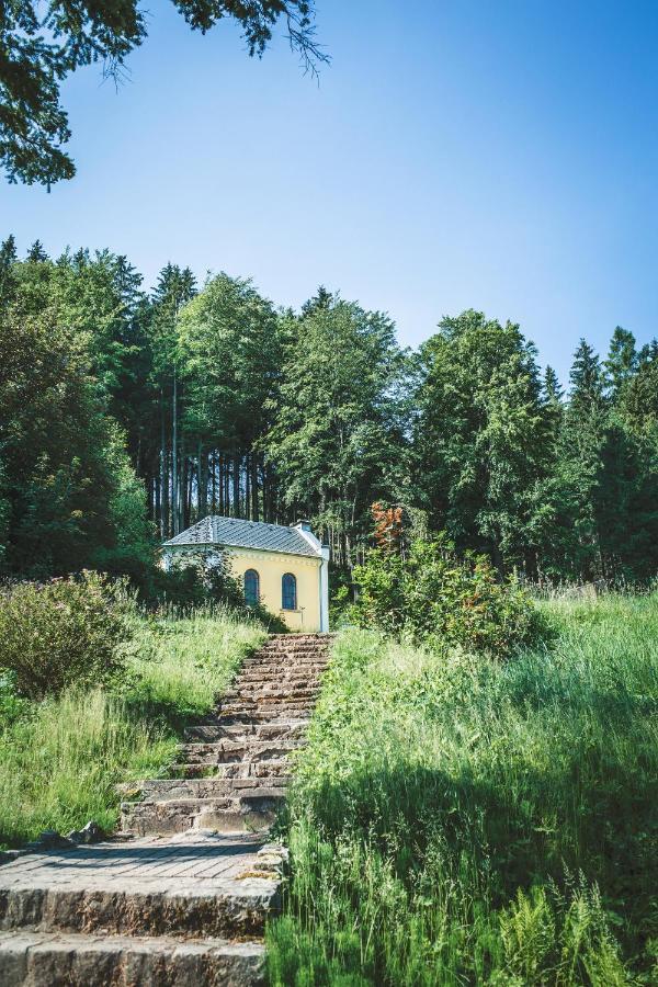 Bílá Třemešná Retro Hotel Pod Zvicinou المظهر الخارجي الصورة